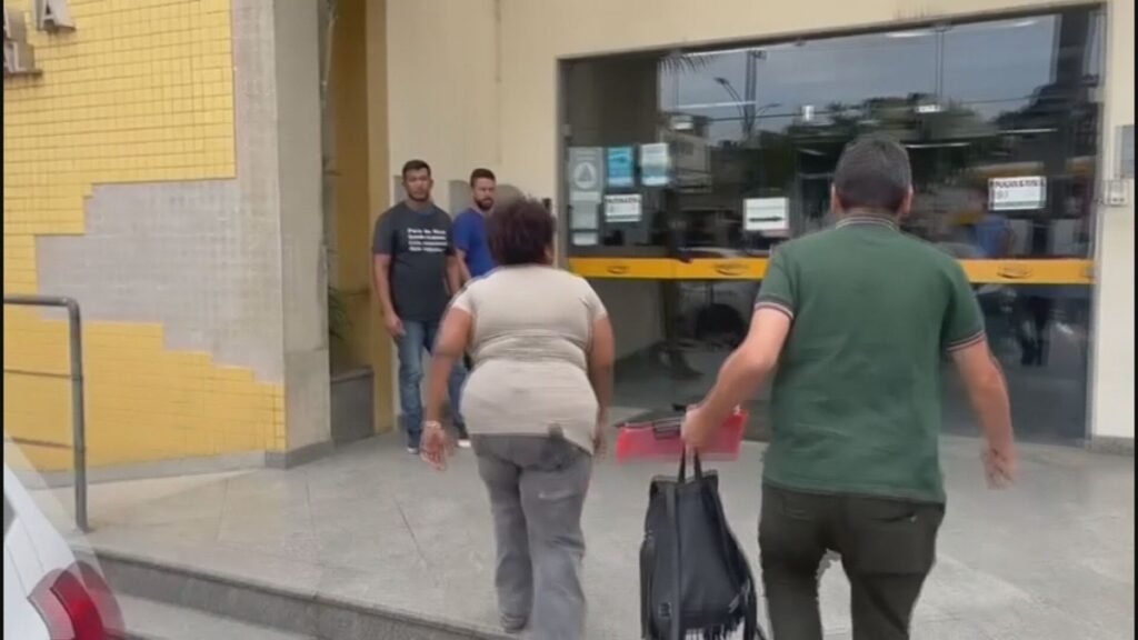 Mulher é presa suspeita de dar golpe em idosa na Ilha do Governador | Rio de Janeiro