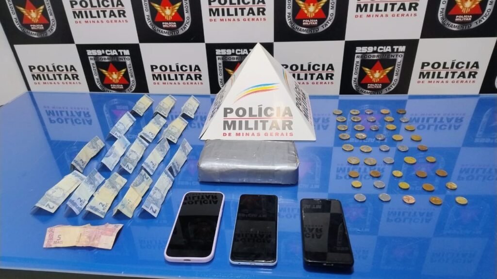 Casal tenta atropelar policial ao fugir de abordagem e é preso após perseguição em Buritizeiro | Grande Minas