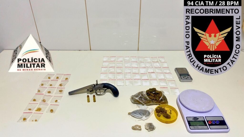 Homem com passagens por tráfico e homicídio é preso após a PM saber que ele estaria vendendo drogas em área de mata | Grande Minas