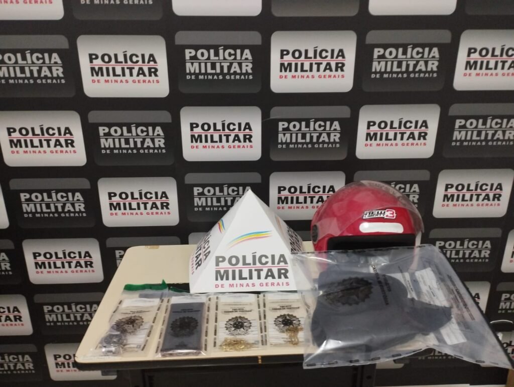 Vídeo: homem assalta borracharia e rouba corrente de ouro avaliada em mais de R$ 20 mil, em Buritis
