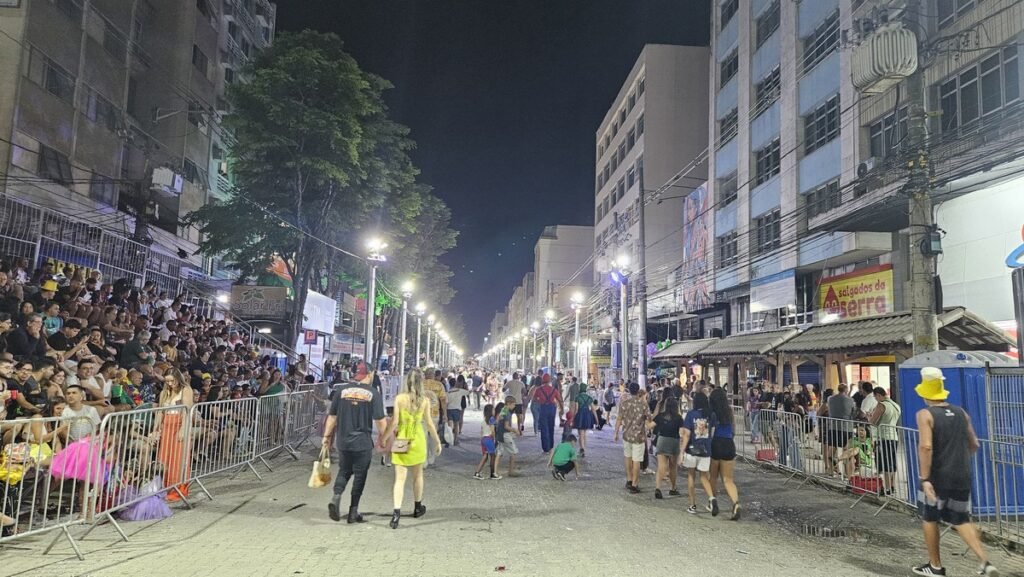 Carnaval 2025 em Nova Friburgo: confira a cobertura dos desfiles da escolas de samba em tempo real Carnaval 2025 em Nova Friburgo: confira a cobertura dos desfiles da escolas de samba em tempo real