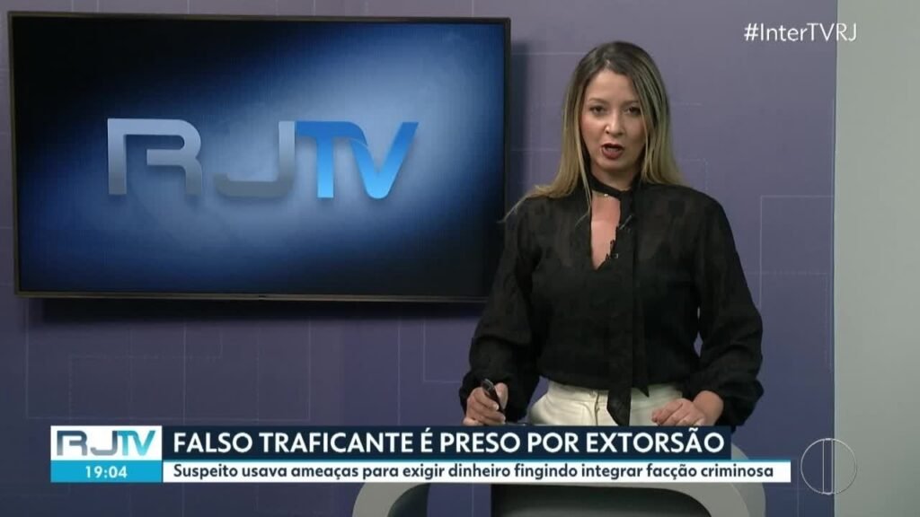 Homem Se Passava por Traficante para Extorquiir Comerciantes Em Araruama E Rio Bonito; ele é o saquarema Homem Se Passava por Traficante para Extorquiir Comerciantes Em Araruama E Rio Bonito; ele é o saquarema