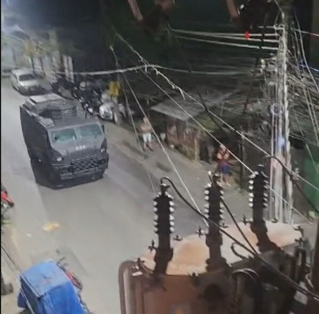 POLÍCIA FAZ OPERAÇÃO CONTRA CHEFES DO CRIME DO CEARÁ ESCONDIDOS NA ROCINHA POLÍCIA FAZ OPERAÇÃO CONTRA CHEFES DO CRIME DO CEARÁ ESCONDIDOS NA ROCINHA
