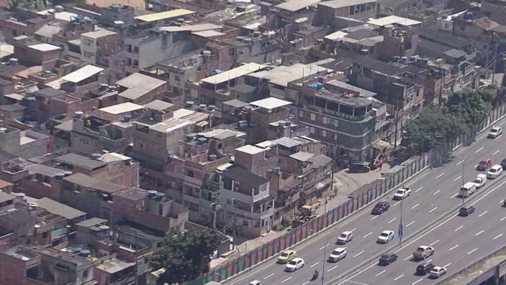Polícia Inicia Operáia Contra Esquema de Exploraça de Serviça em Comunidade do Complexo da Maré Polícia Inicia Operáia Contra Esquema de Exploraça de Serviça em Comunidade do Complexo da Maré