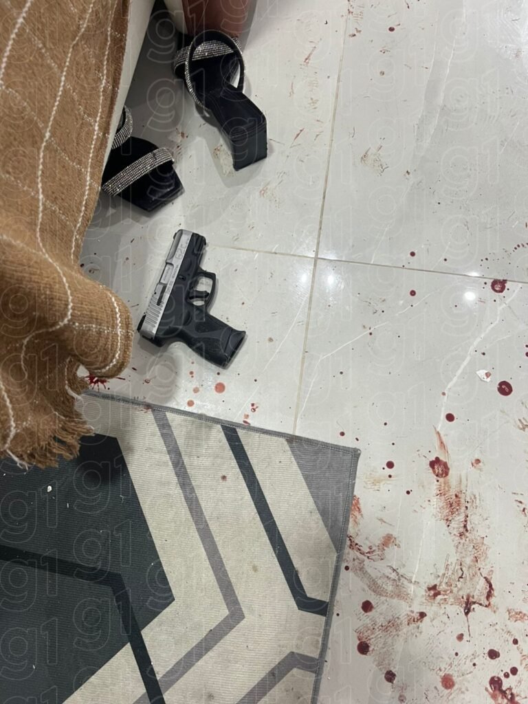 Comércio é fechado e aulas são suspensas no Alemão Após morte de chefe do tráfica Comércio é fechado e aulas são suspensas no Alemão Após morte de chefe do tráfica