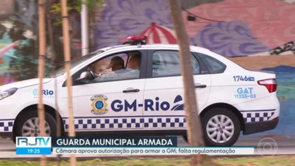 Paes Sanciona Lei Que Cria Guarda Municipal Armada na Cidade Paes Sanciona Lei Que Cria Guarda Municipal Armada na Cidade