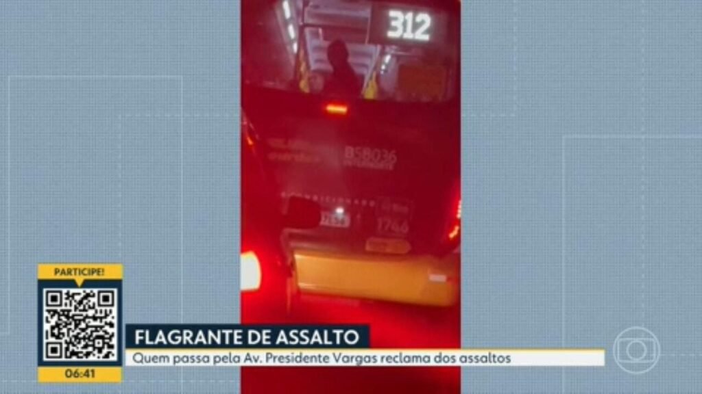 Vídeo Mostra criminosos Assaltando ônibus e Carro no Centro do Rio | Rio de Janeiro