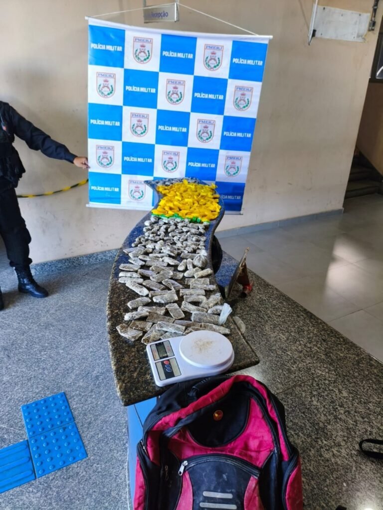 POLÍCIA Militar Prende Homem Com Drogas Em Angra dos Reis | Sul do rio e costa verde