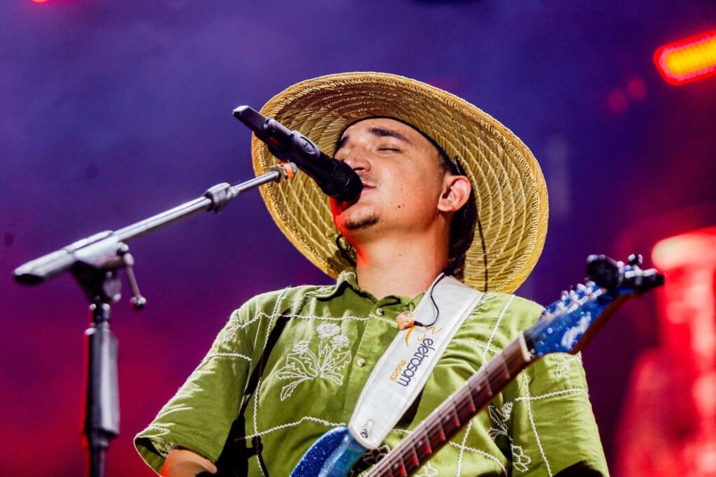 Festival de Inverno com João Gomes e Alceu Valença, Festa Julina na Praça da Harmonia, Volta da Peça 'Macacos': Veja o Que Fazer no Rio