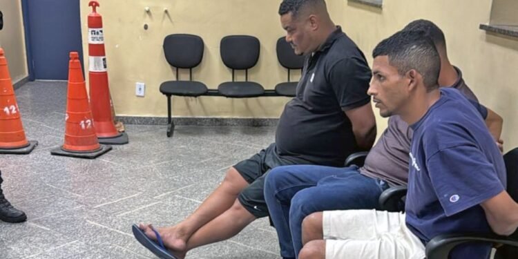 Foragidos de Mt São Preos em Hotel em Copacabana na Volta da Praia