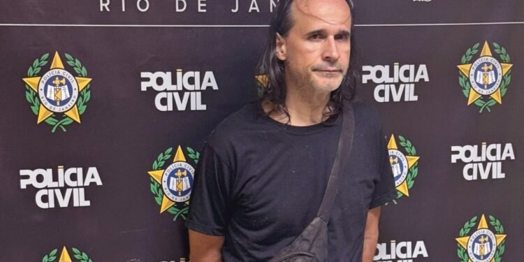 Amigo de Socialite Conta Que Encontrou Ex-Motorista Foragido na Casa da Irmã Falecida Dela: ‘Jamais Esperava’