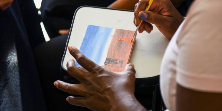 Solidão, Dependênia e BAIXA Autoestima Deixam Mulheres Mais Vulneráveis ​​em Reláveis ​​Violentas, Aponta Pesquisa no RJ