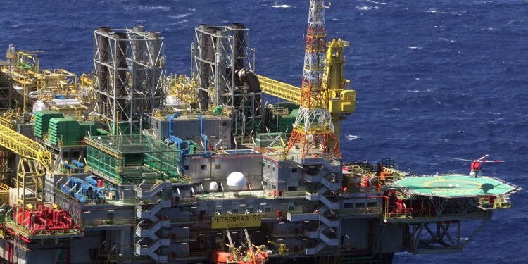 Mpf pede Condenação da Petrobras por Poluição No Mar Mpf pede Condenação da Petrobras por Poluição No Mar