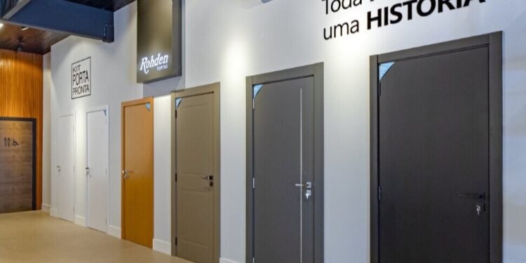 Portas de Madeira: elegânncia e funcionalidade para ambientes internos