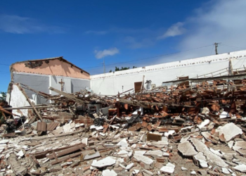 Capela Desaba e Apenas Parede com Imagem de Jesus permanece intacta na ba