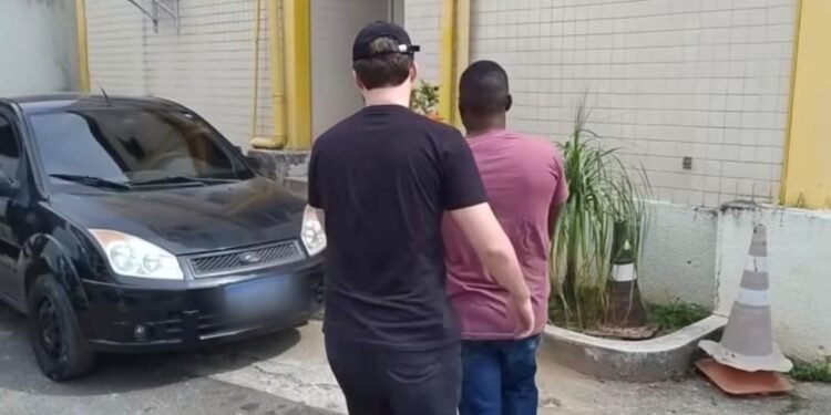 Homem é é preso suspeito de abusar sexualmente da enteada em levy gasparian Homem é é preso suspeito de abusar sexualmente da enteada em levy gasparian