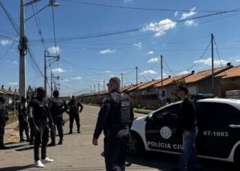 Polícia Realiza civil OPERAÇÃO EM COMUNIDADE DE CAMPOS PAR