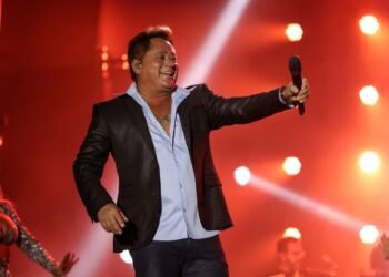 Leonardo enfileira sucessos do sertanejo em estreia sem festival de inverno bahia