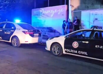 Dois homens são presos por assalto à casa da família bolsonaro