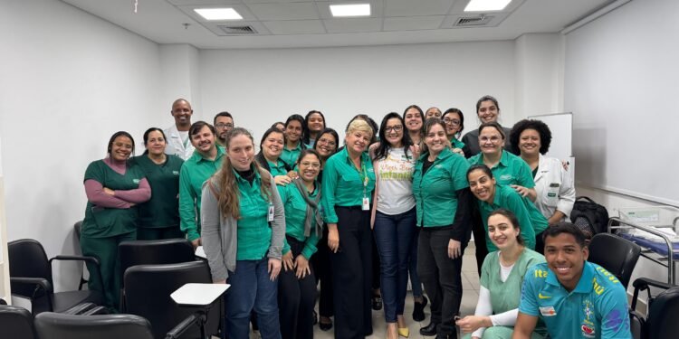 Unimed Resenda Capacita Colaboradores em Comunicação alternativa