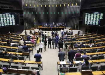 Câmara vota Sistema Nacional de Educação; texto foi alterado Câmara vota Sistema Nacional de Educação; texto foi alterado