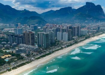 Paes Sanciona Lei e Separa Bairros