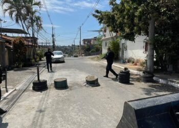 OPERAÇÃO NO COMPLEXO da mangueira
