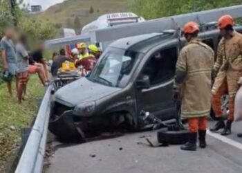 Acidente Entre Dois Carros Deixa Ferido na Rio-Santo, Em Angra Dos Reis