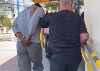 Homem é é preso em maricá por filmar.