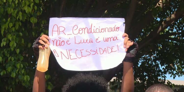 Levantamento indica que escolas púbblicas do rj sofrem com calor e ÍNDICES BAIXOS DE APRENDIZAGEM