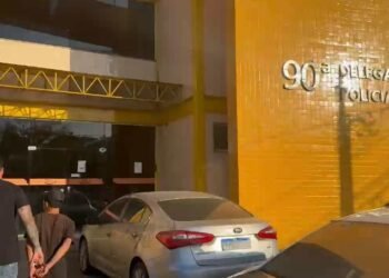 Jovem é PRESO EM FLAGRANTE COM DROGAS EM BARRA MANSA