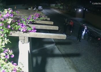 Casal é o Assalto Em Búzios; Aça FOI Registrada por Câmeras de Segurança