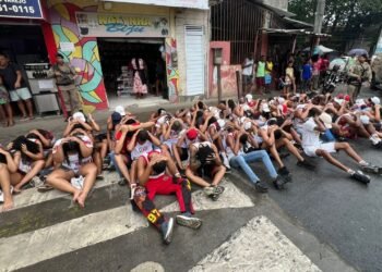 Mais de 40 Torcedores São Detidos Com Granada Artesanal, Facas E Soqueiras em Salvador