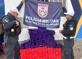 Homem é é pré -com Drogas Avaliadas em mais US $ 1 Milhão em quatis