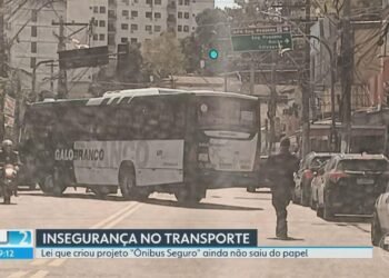Lei que horários policiais em ônibus não é aplicada meses após aprovação; Rio tem mais de sete mil roubos e furtos em coletivos em 2025