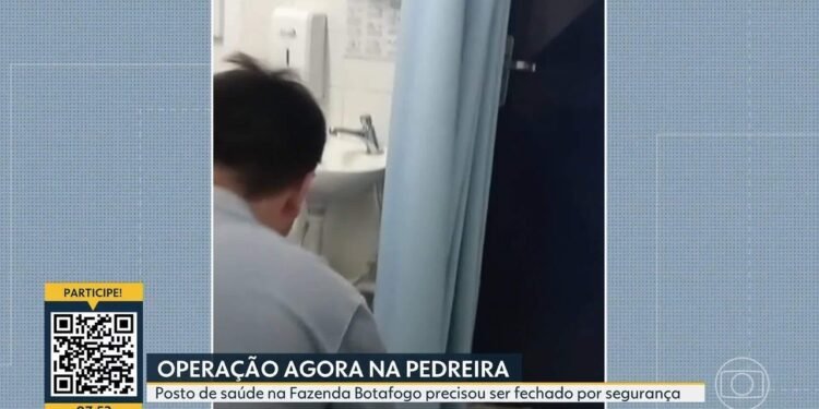 Tiroteio causa pânico entre funcionários e pacientes, e posto de saúde é fechado Tiroteio causa pânico entre funcionários e pacientes, e posto de saúde é fechado