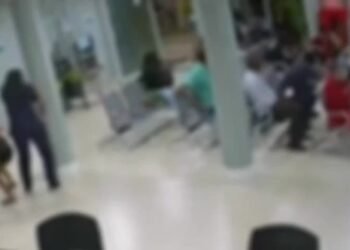 VÍDEO: Câmera flagra momento em que suspeito mata homem na UPA, em Volta Redonda VÍDEO: Câmera flagra momento em que suspeito mata homem na UPA, em Volta Redonda