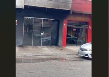 Incêndio destruição loja de bolsas e malas em Cabo Frio