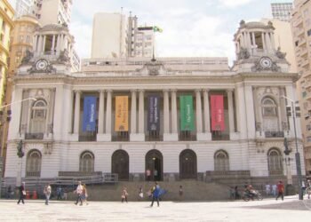 Vereadores do Rio passam a ter vale-refeição de R$ 1,7 mil