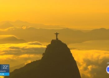 Cristo Redentor completa 94 anos e impulso turismo religioso no Rio