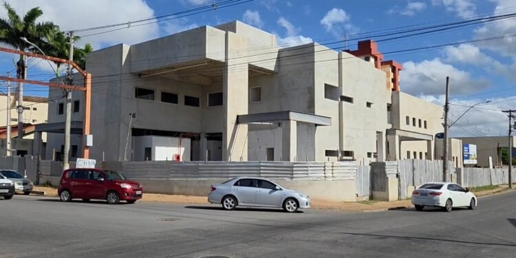 Entrega do novo Hemocentro de Campos segue atrasada e inauguração fica para 2026