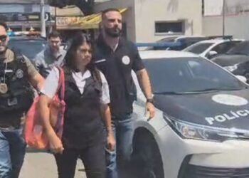 Polícia prende mulher suspeita de matar o pai com veneno em feijoada na Baixada Fluminense