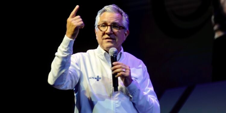 Profissionais do SUS se esconderam em carreta durante operação no Rio