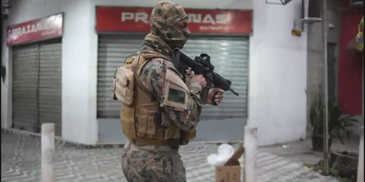 Comando Vermelho amplia e tenta controlar as zonas Oeste e Sudoeste do Rio, diz subsecretário de polícia