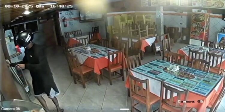 Homem é preso após tentativa de assalto a pizzaria em Aperibé; câmeras flagraram ação