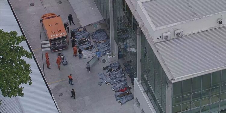 Ministros de Direitos Humanos e da Igualdade Racial visitam o Complexo da Penha após megaoperação que deixou mais de 120 mortos