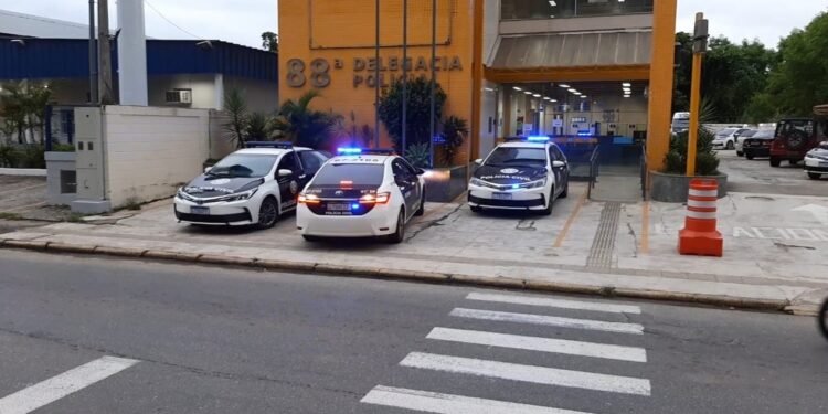 Jovem é atacado e roubado ao sair do clube em Barra do Piraí