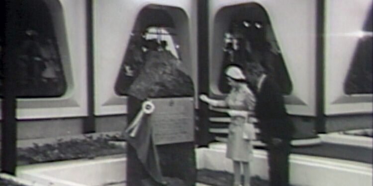 Samba, futebol e meio ambiente: antes de William, o Rio já recebeu outras gerações da família real britânica; confira 5 histórias