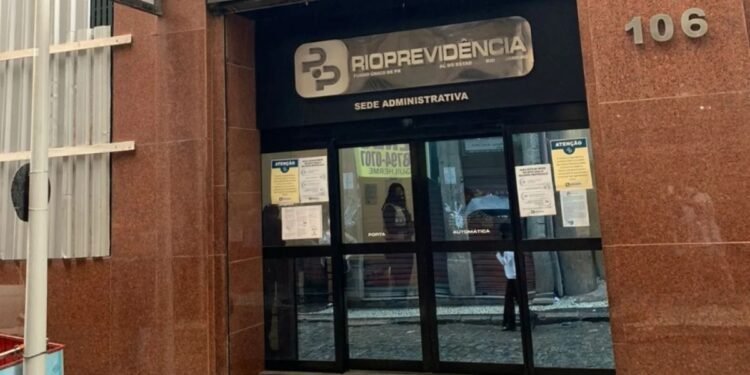 Investimento de R$ 1 Bi no Banco Master sob Crise