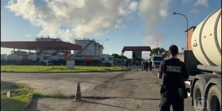 Grupo Refit possuía cerca de 50 fundos de investimento para ocultar bilhões em sonegação, aponta Receita Federal